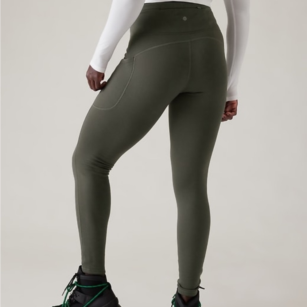 Athleta NWT Altitude Polartec Stash Leggings